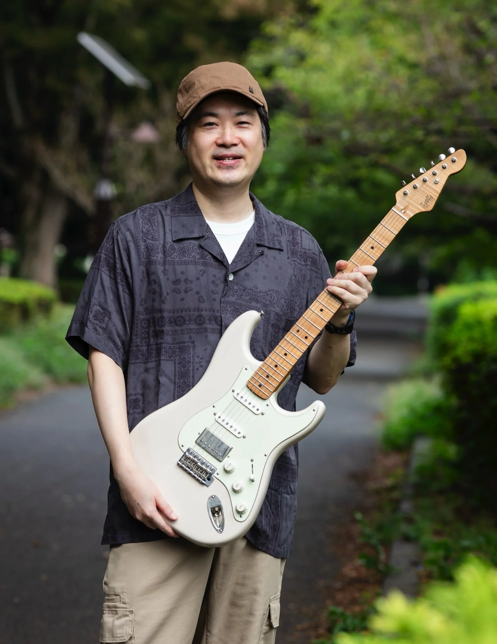 Hitoshi Yamaguchi — LsL Instruments I Discover Your Dream Guitar